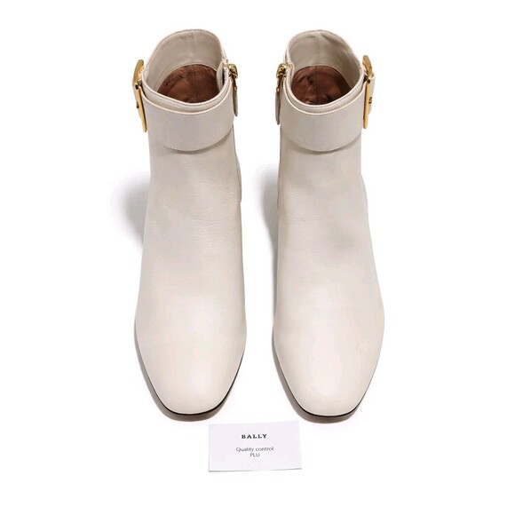 Bally Jay Buckle Womens Leather Ankle Boots Cream Size 39.5 US 9 New w/ Box Dust - Picture 4 of 16